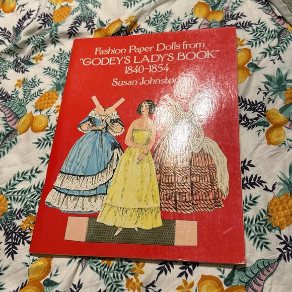 ✨ Lot of 6 Vintage Paper Doll Books - Picture 6 of 10